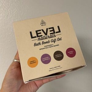 Level Naturals Epsom Salt Bath Bomb Gift Set 4 Pack